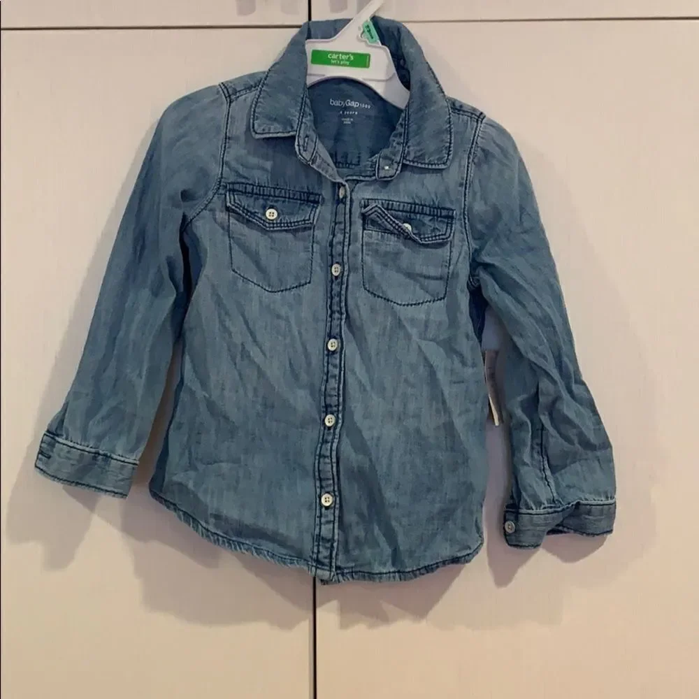 🎉1 hr sale🎉Gap jeans jacket/blouse